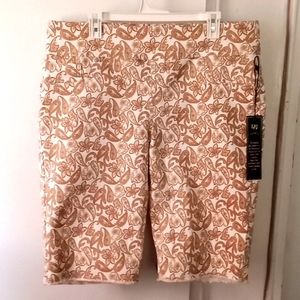 New with tag ,beautiful Bermuda shorts